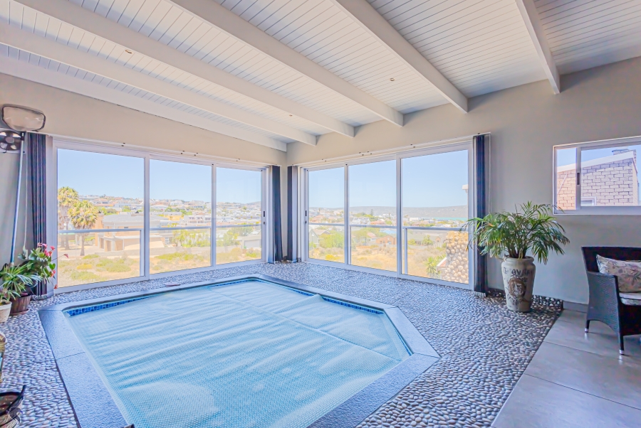 5 Bedroom Property for Sale in Myburgh Park Western Cape